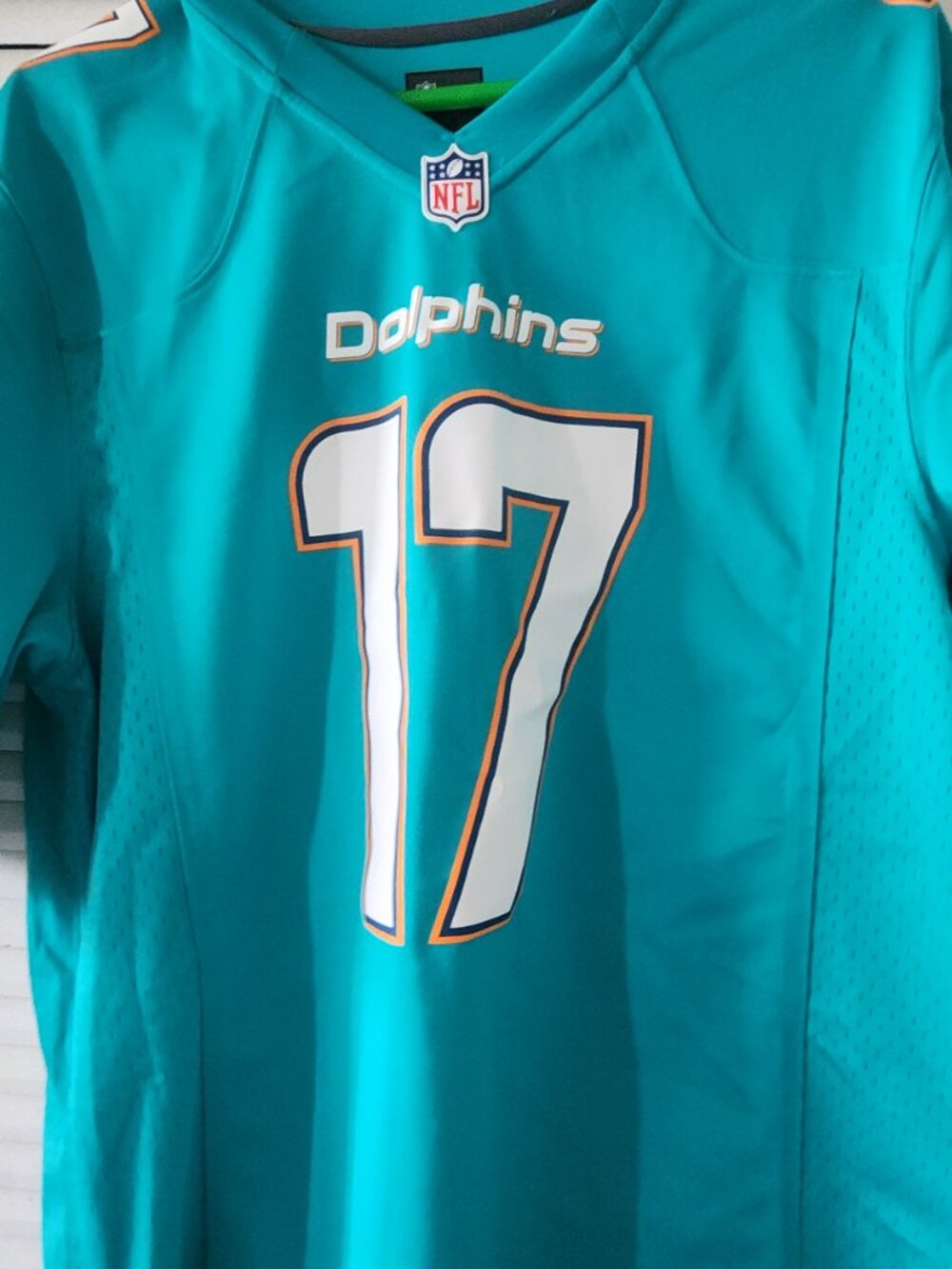 NFL Miami Dolphins M 17 shirt - Picture 3 of 7
